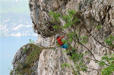 Sentiero Contrabbandieri Klettersteig mmove gardasee lago di garda Lake Garda