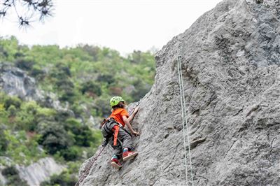 family climb mmove familienklettern lago di garda gardasee lake garda